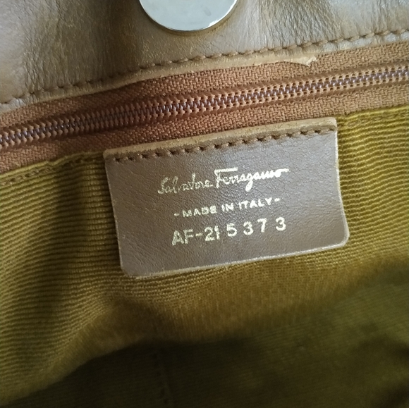 Salvatore Ferragamo Gancini Handbag AF215373 (Authentic ) - Picture 9 of 17
